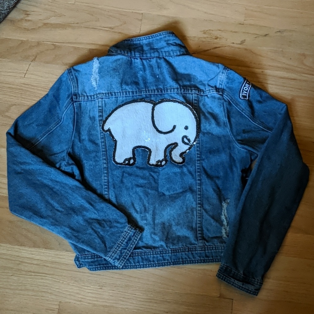 Ivory Ella brand sequin elephant denim jacket (M)
